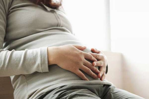 Повышение лейкоцитов в моче при беременности может быть вызвано и кольпитом, а также рядом других заболеваний.