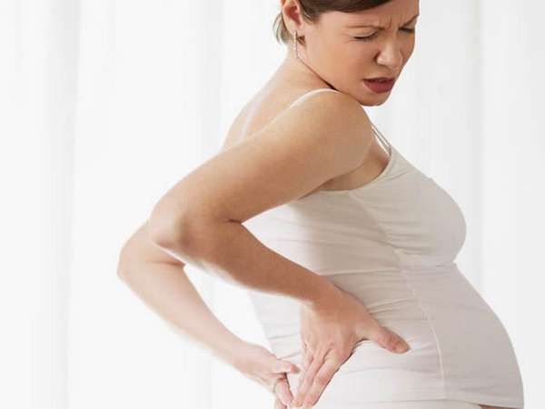 Много лейкоцитов в моче при беременности может спровоцировать пиелонефрит или цистит.