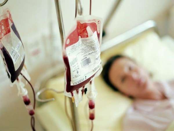 Переливание крови это тоже способ, как можно поднять гемоглобин при беременности, но к нему прибегают только в самых крайних случаях.