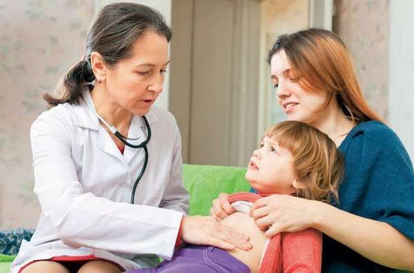 Врач сможет посоветовать, чем лечить сухой аллергический кашель у ребенка.