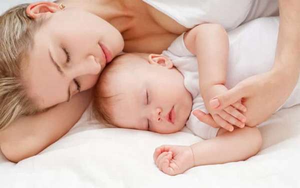 Все о том как уложить новорожденного спать