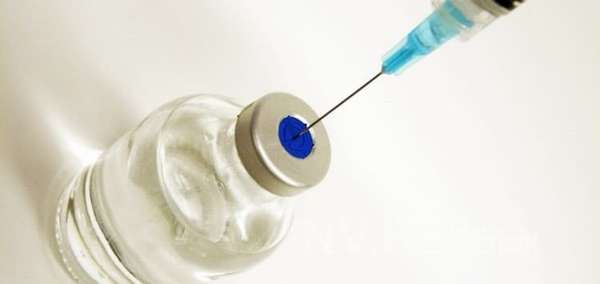 Какую делают первую прививку новорожденному