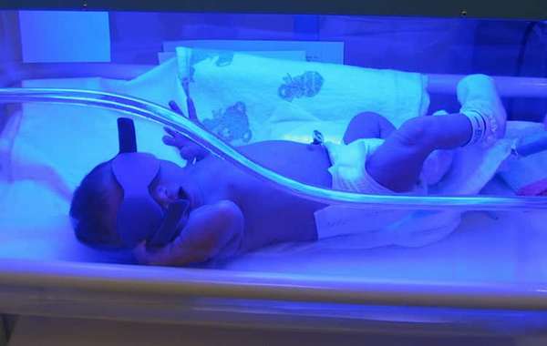 Желтушка у новорожденных: лечение в домашних условиях