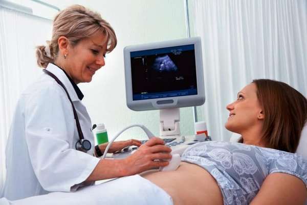 Многие беременные спрашивают, вредно ли делать УЗИ при беременности.