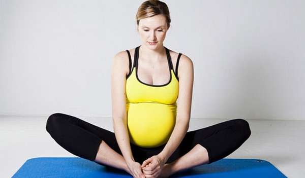 Посмотрите также видео о гимнастике для беременных на 3 триместр.