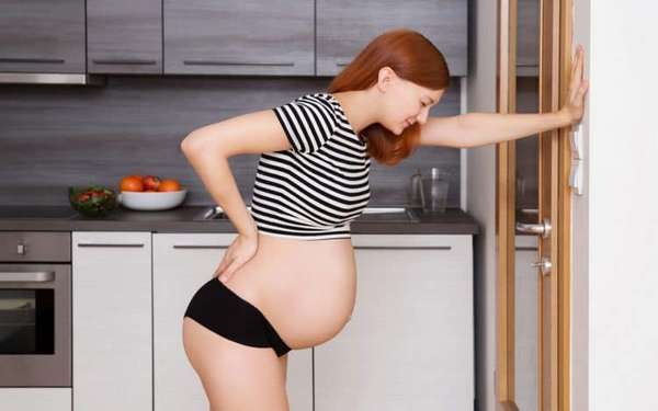 Узнайте также, каковы симптомы тонуса матки при беременности в 1 триместре.