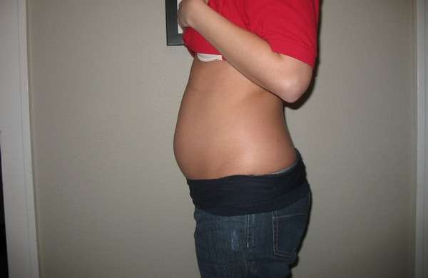 Все о том, какие ощущения в животе могут наблюдаться на 13 акушерской неделе беременности.