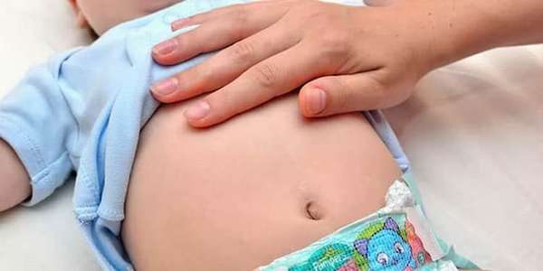 Колики у новорожденных: причины и последствия