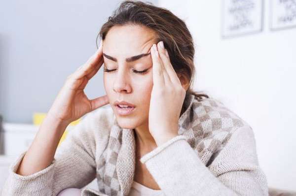 Одним из побочных эффектов при приеме этого препарата является головная боль и даже мигрени.