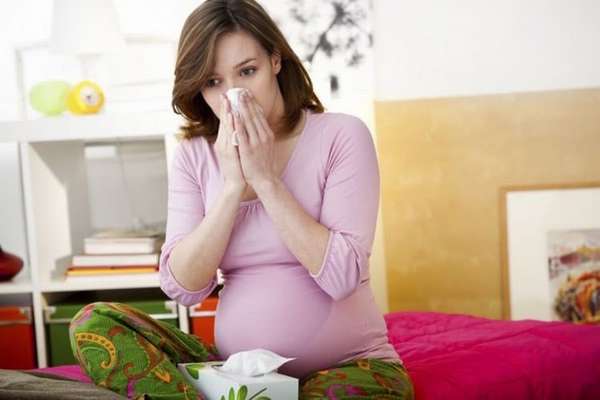 Простуда на 22 неделе беременности требует обращения к врачу.