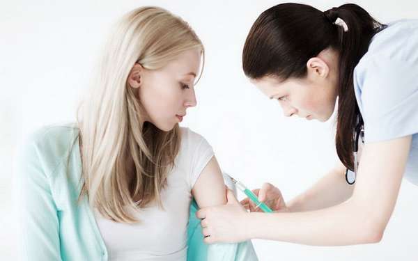 У некоторых женщин повышается сенсибилзация организма даже из-за вакцинации.