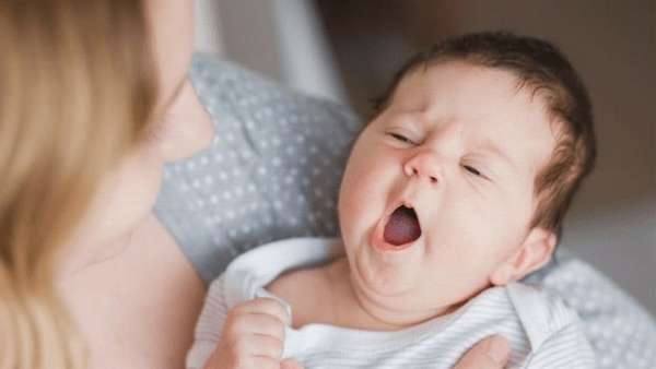 Парацетамол может вызвать у ребенка сонливость.