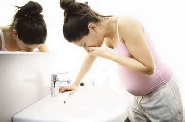 Болит живот при беременности: причины, лечение