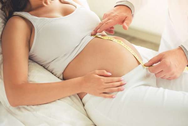 Среди признаков маловодия при беременности недостаточная высота дна матки.