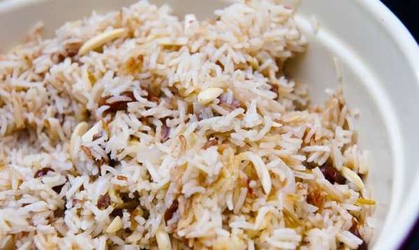 рис с финиками внесет приятное и полезное разнообразие в диету будущей мамочки.
