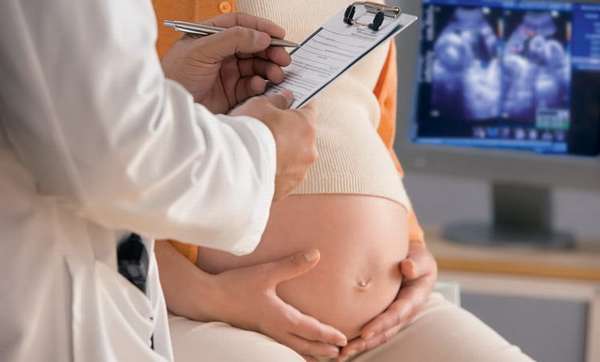 возможные осложнение беременности после кесарева сечения через год