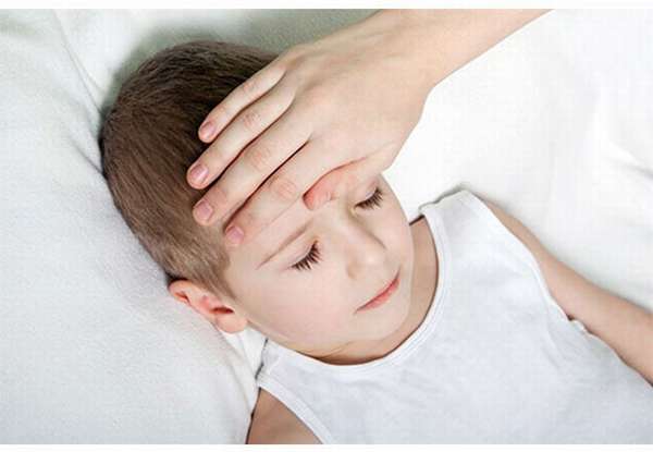 Болит голова у ребенка
