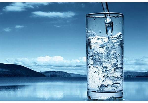 Минеральная вода при отравлении: можно ли пить, какую минеральную воду пить